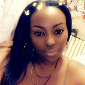 Meet your Posher, Victoria